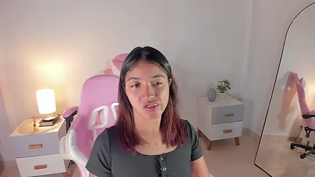 martina roldam online show from 09.30.25