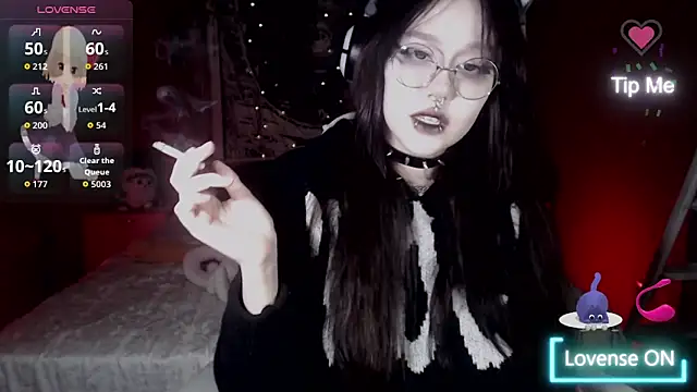 Snapshot of chloe_crystall_killer chatting on 10.04.25 chloe crystall killer online show from 10.04.25