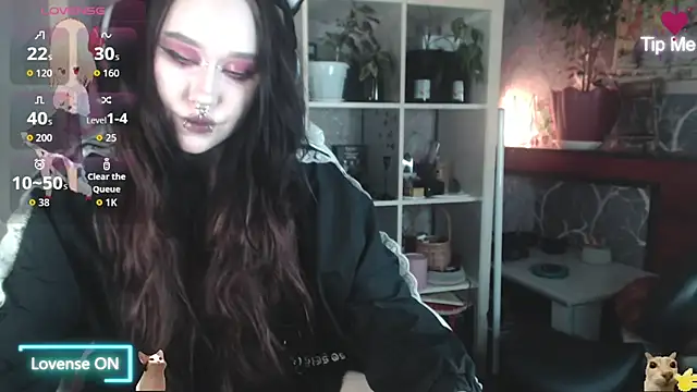 Snapshot of chloe_crystall_killer chatting on 07.17.26 chloe crystall killer online show from 07.17.26