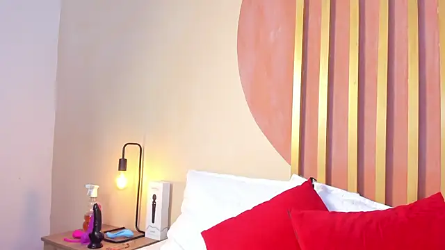 Nicole Angels  online show from 12.15.25