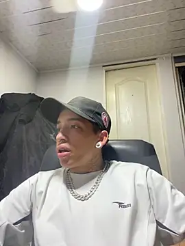 Snapshot of iamcloe_11 chatting on 03.22.25 iamcloe 11 online show from 03.22.25