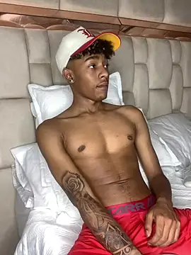 Snapshot of Boy_cock18 chatting on 01.26.25 Boy cock18 online show from 01.26.25