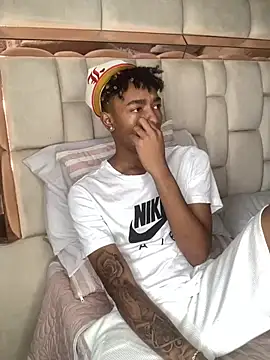 Snapshot of Boy_cock18 chatting on 02.19.25 Boy cock18 online show from 02.19.25