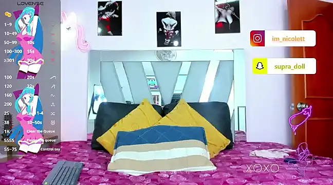 Snapshot of supradoll chatting on 12.23.24 supradoll online show from 12.23.24