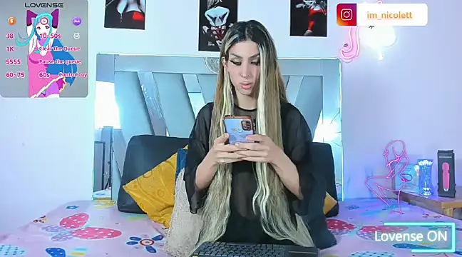 Snapshot of supradoll chatting on 02.13.25 supradoll online show from 02.13.25