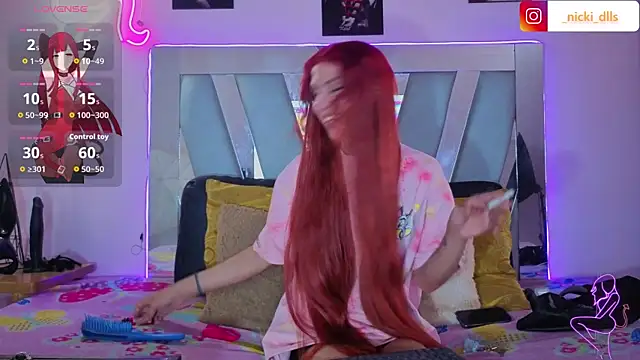 Snapshot of supradoll chatting on 10.18.25 supradoll online show from 10.18.25