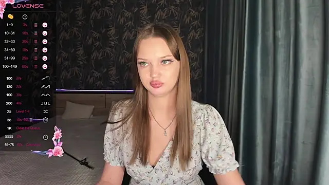 Snapshot of Lovely_Lure chatting on 01.03.25 Lovely Lure online show from 01.03.25