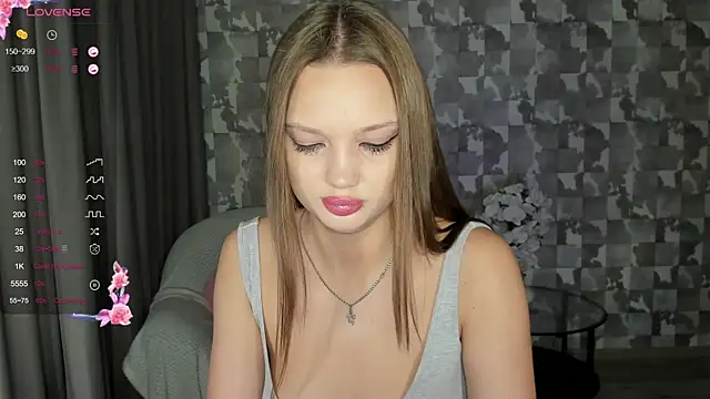 Snapshot of Lovely_Lure chatting on 01.21.25 Lovely Lure online show from 01.21.25