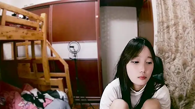 lulu-2002 online show from 01.05.25