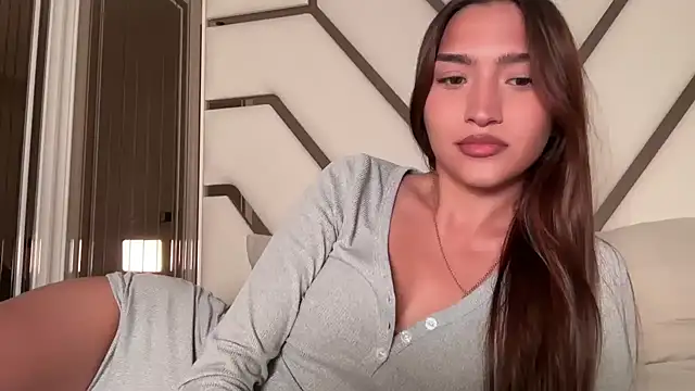 Snapshot of MilenaMilven chatting on 11.19.25 MilenaMilven online show from 11.19.25