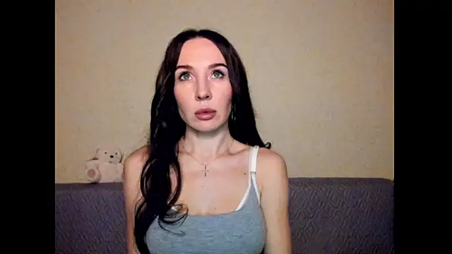 Snapshot of One_of_the_girls chatting on 02.16.25 One of the girls online show from 02.16.25