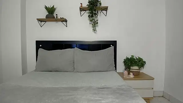 naughty 1girl online show from 02.25.25