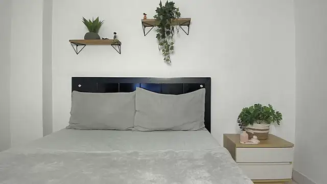 naughty 1girl online show from 03.11.25