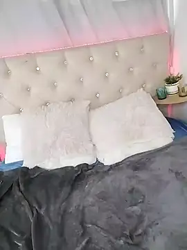 nikkystorm1  online show from 01.28.25