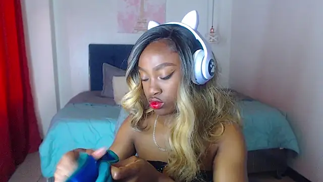 nikkystorm1  online show from 03.03.25