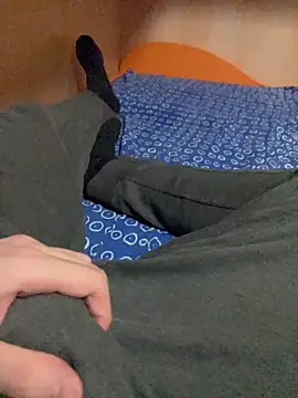 Snapshot of Dvddd chatting on 12.02.25 Dvddd online show from 12.02.25