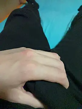 Snapshot of Dvddd chatting on 12.05.25 Dvddd online show from 12.05.25