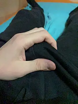 Snapshot of Dvddd chatting on 12.14.25 Dvddd online show from 12.14.25