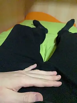 Snapshot of Dvddd chatting on 12.18.25 Dvddd online show from 12.18.25