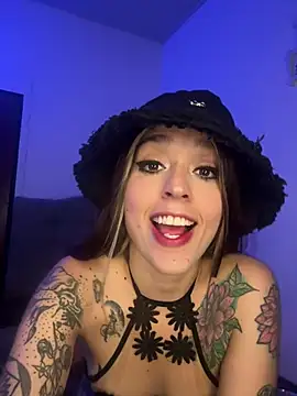 Snapshot of BlueStoneX chatting on 01.26.25 BlueStoneX online show from 01.26.25