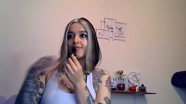 Snapshot of BlueStoneX chatting on 02.02.26 BlueStoneX online show from 02.02.26