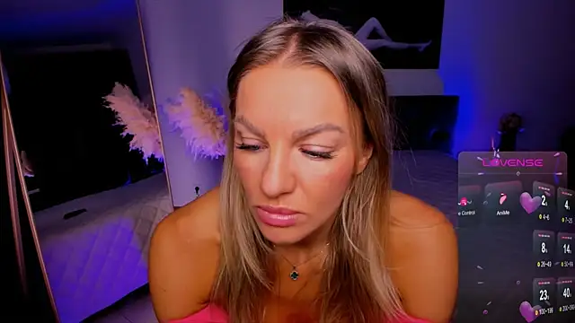 Oliva Candy online show from 11.09.25