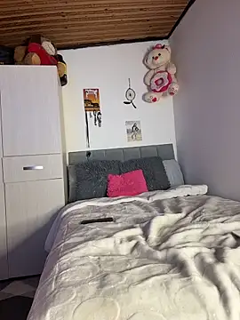 Charlotemonroe online show from 11.18.25