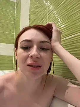 Cuteroxyfoxy online show from 02.14.25