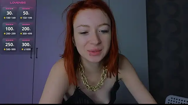 Snapshot of Cuteroxyfoxy chatting on 07.18.26 Cuteroxyfoxy online show from 07.18.26