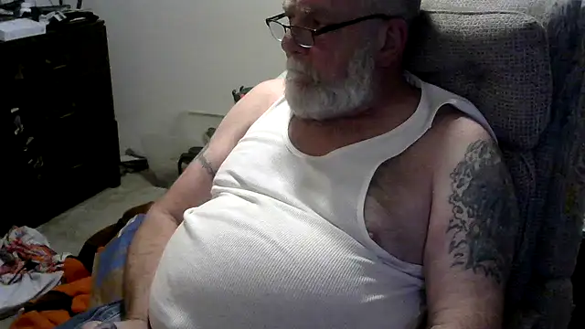 Snapshot of viejo_oso chatting on 02.14.26 viejo oso online show from 02.14.26