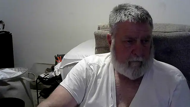 Snapshot of viejo_oso chatting on 03.07.26 viejo oso online show from 03.07.26
