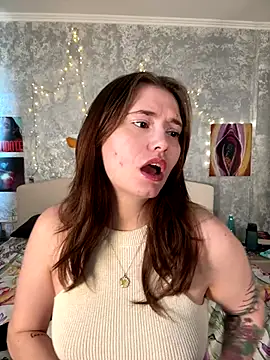 Snapshot of Sabrina_shells chatting on 09.26.25 Sabrina shells online show from 09.26.25