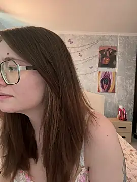 Snapshot of Sabrina_shells chatting on 03.21.26 Sabrina shells online show from 03.21.26