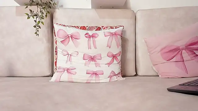 Snapshot of Carolina_Burninng chatting on 03.08.25 Carolina Burninng online show from 03.08.25