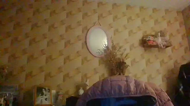 BELLAMORGANE1 online show from 12.24.24