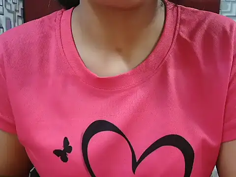 Snapshot of Somiya87 chatting on 11.26.25 Somiya87 online show from 11.26.25