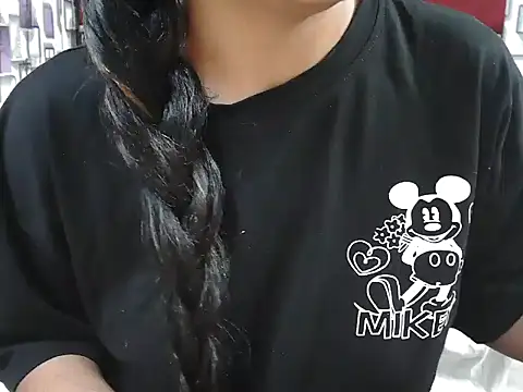 Snapshot of Somiya87 chatting on 11.29.25 Somiya87 online show from 11.29.25