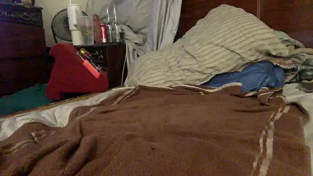 Snapshot of bubblebut420 chatting on 10.12.25 bubblebut420 online show from 10.12.25