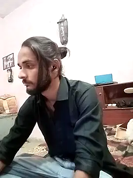 IamRentedBoybfriend online show from 02.13.25