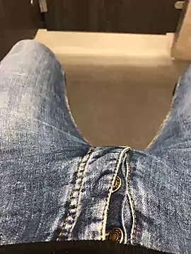 Snapshot of 22TT2295 chatting on 01.02.25 22TT2295 online show from 01.02.25