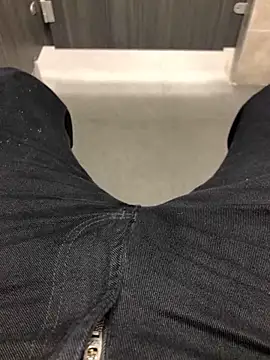 Snapshot of 22TT2295 chatting on 01.05.25 22TT2295 online show from 01.05.25