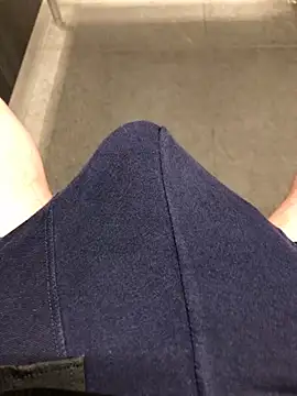 Snapshot of 22TT2295 chatting on 01.16.25 22TT2295 online show from 01.16.25