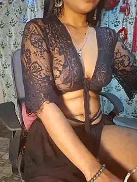 Snapshot of sexyhoney27 chatting on 02.26.25 sexyhoney27 online show from 02.26.25