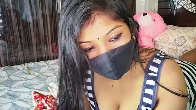 Snapshot of sexyhoney27 chatting on 10.07.25 sexyhoney27 online show from 10.07.25