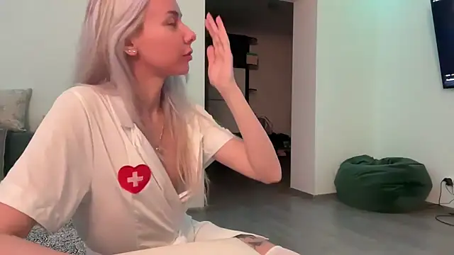 yunasuka online show from 02.06.25