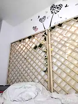 Snapshot of Mia_WAll chatting on 01.19.25 Mia WAll online show from 01.19.25