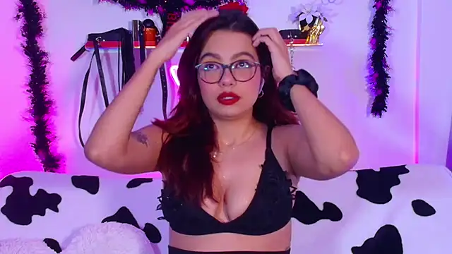 EmiF26 online show from 10.21.25