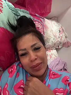 Snapshot of KarolRubi1 chatting on 04.25.26 KarolRubi1 online show from 04.25.26