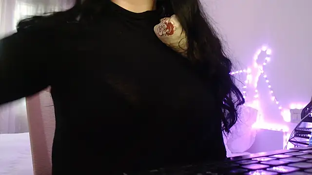 Snapshot of LasolitaAuri chatting on 02.05.26 LasolitaAuri online show from 02.05.26