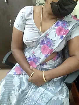 Snapshot of Tamil_roja69 chatting on 05.15.26 Tamil roja69 online show from 05.15.26